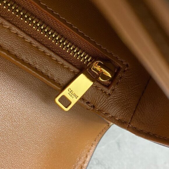 Celine Medium Classic Box Bag - Picture 8 of 8